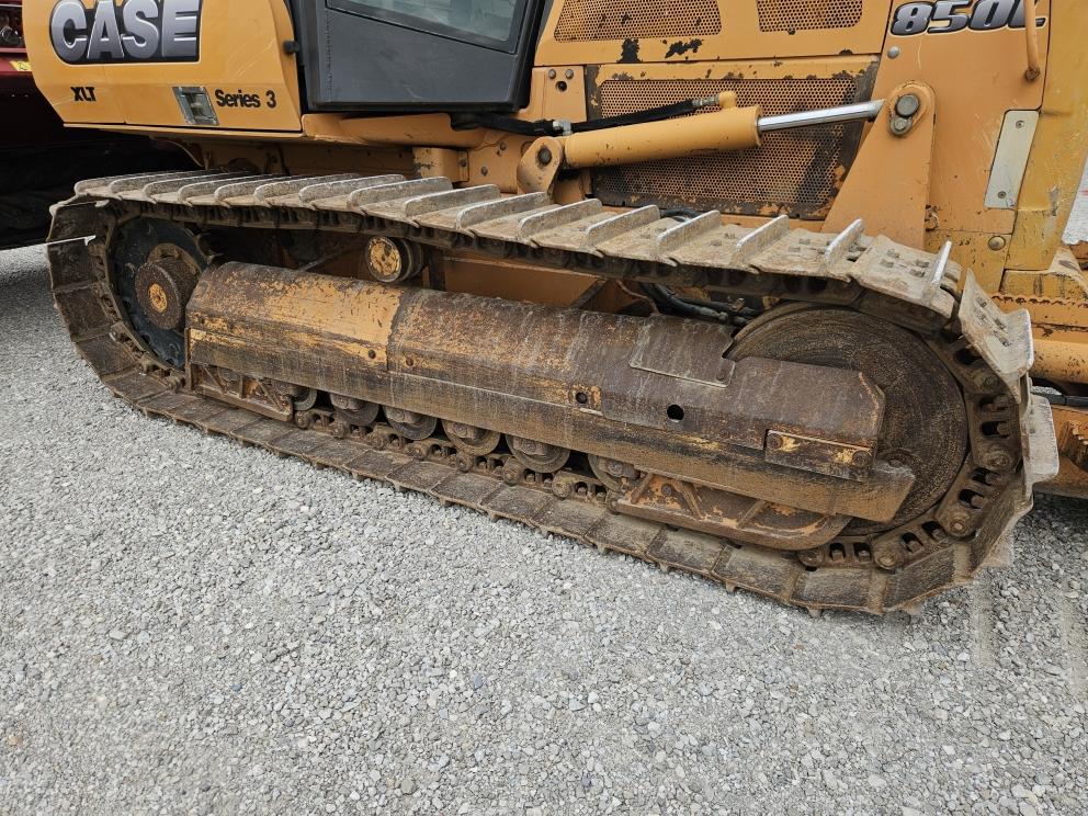 Image for 2012 Case 850L XLT