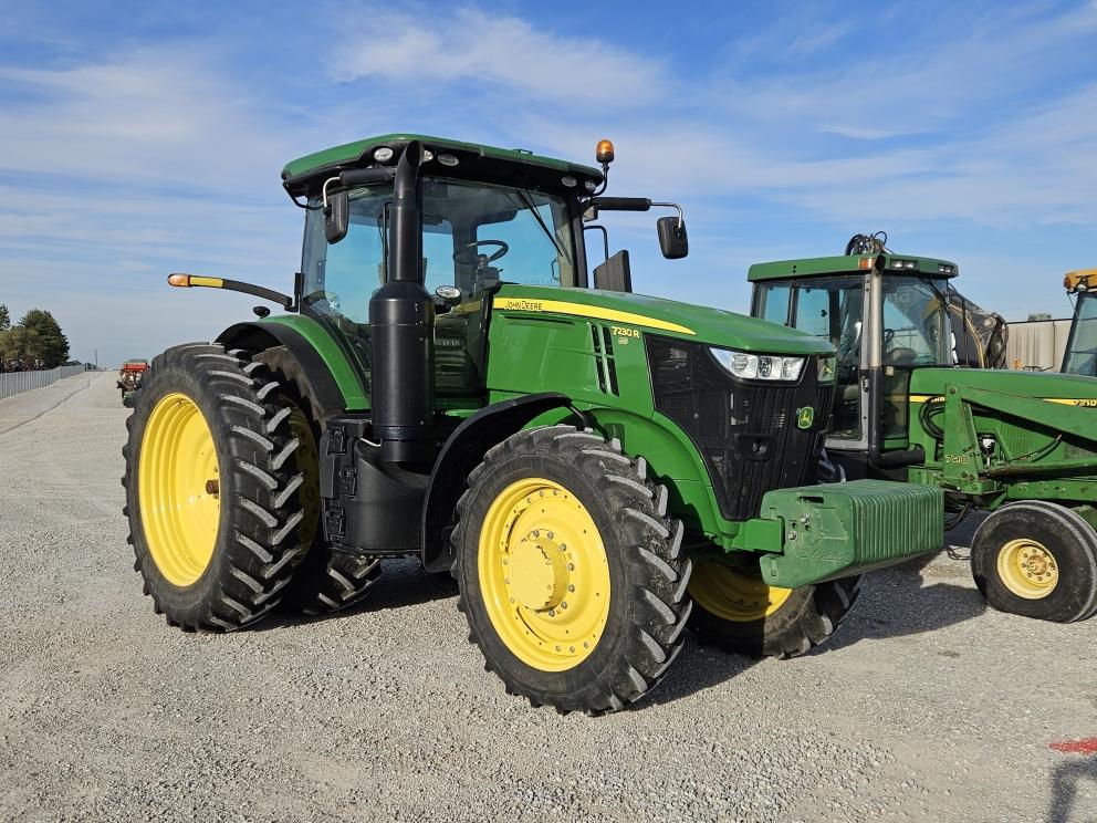 Image for 2014 John Deere 7230R