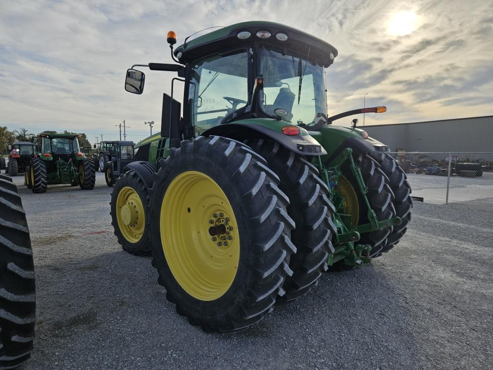 Image for 2014 John Deere 7230R