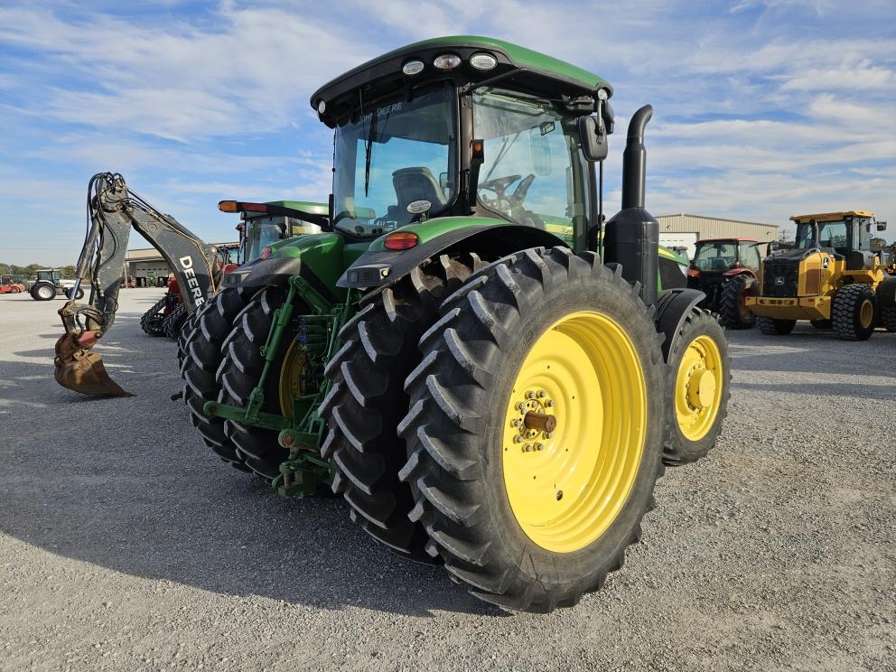 Image for 2014 John Deere 7230R