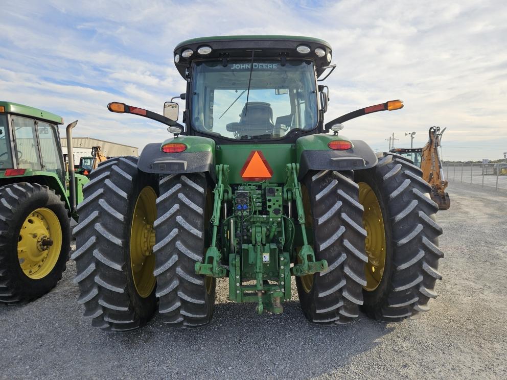 Image for 2014 John Deere 7230R