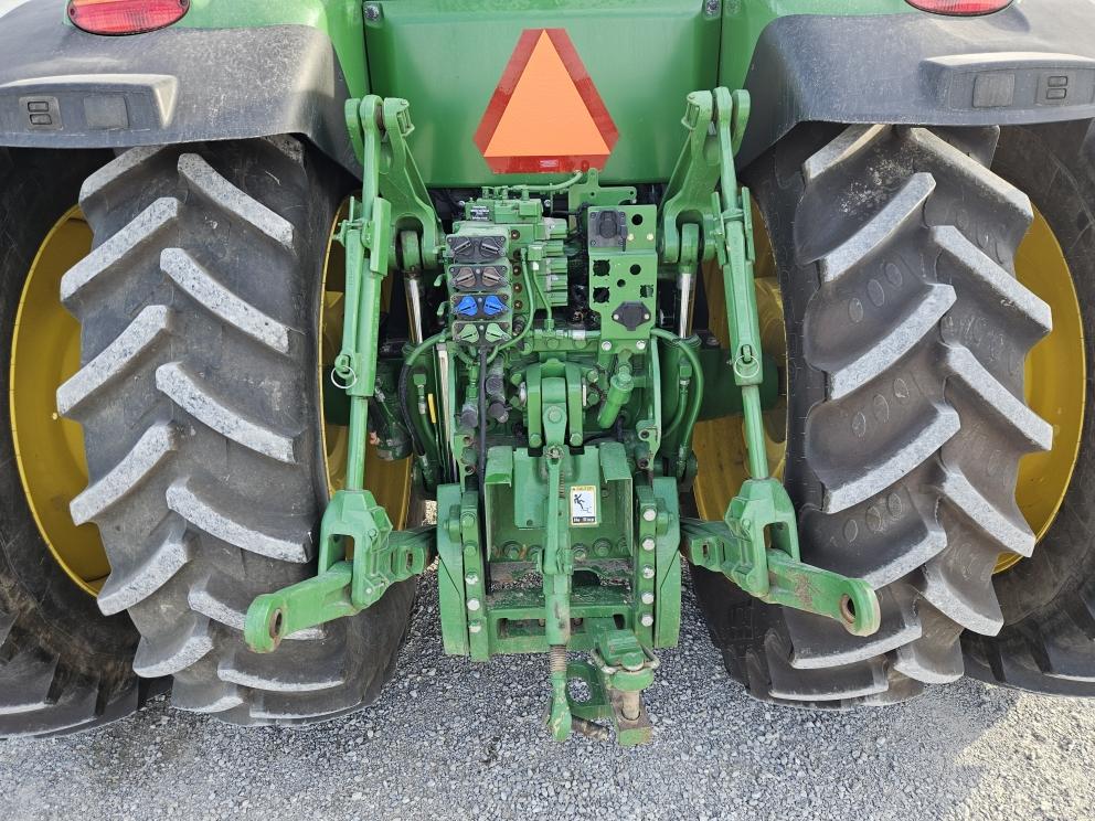 Image for 2014 John Deere 7230R