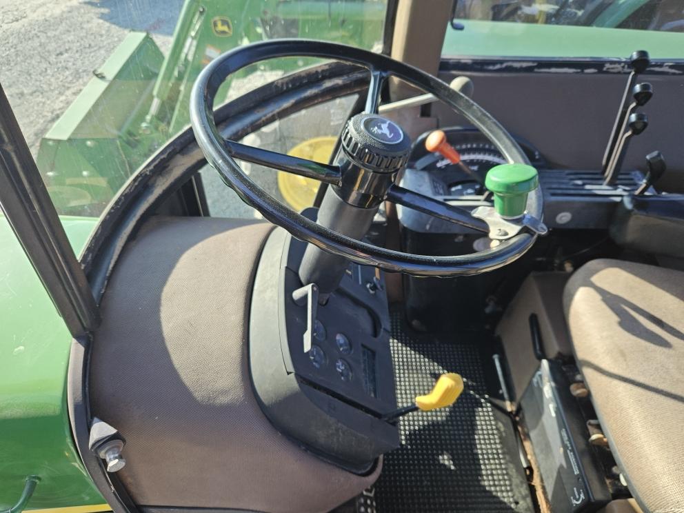 Image for 1984 John Deere 4450