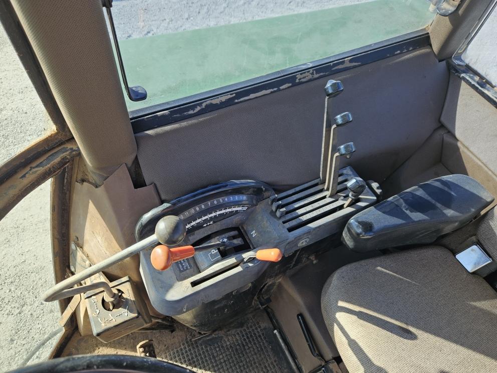 Image for 1984 John Deere 4450