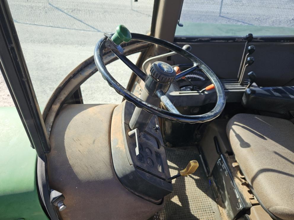 Image for 1984 John Deere 4450