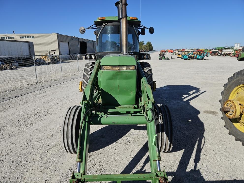 Image for 1984 John Deere 4450