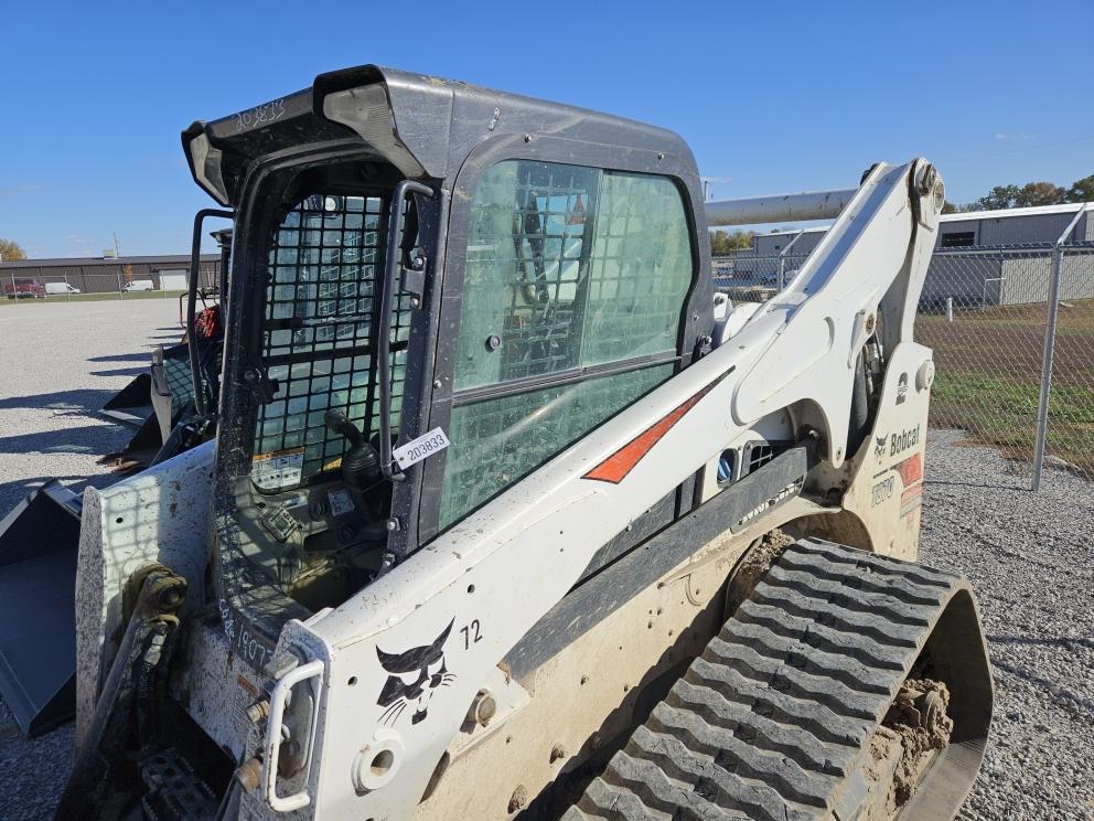 Image for 2020 Bobcat T870