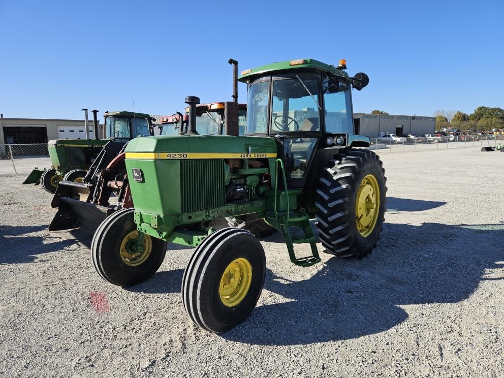 Image for 1974 John Deere 4230