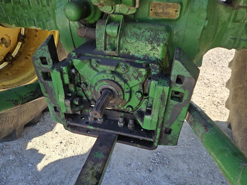 Image for 1974 John Deere 4230