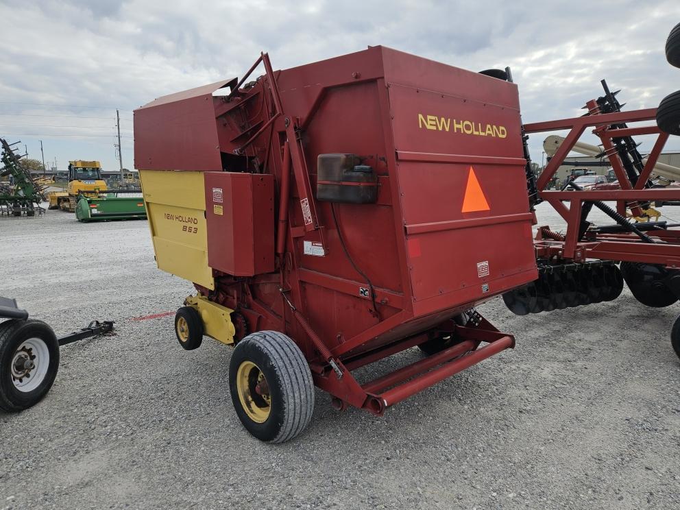 Image for 1986 New Holland 853