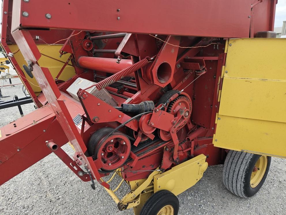 Image for 1986 New Holland 853