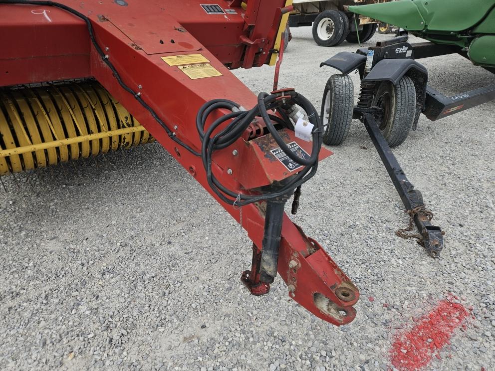 Image for 1986 New Holland 853