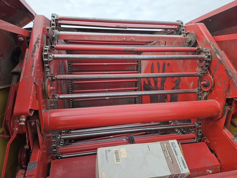 Image for 1986 New Holland 853