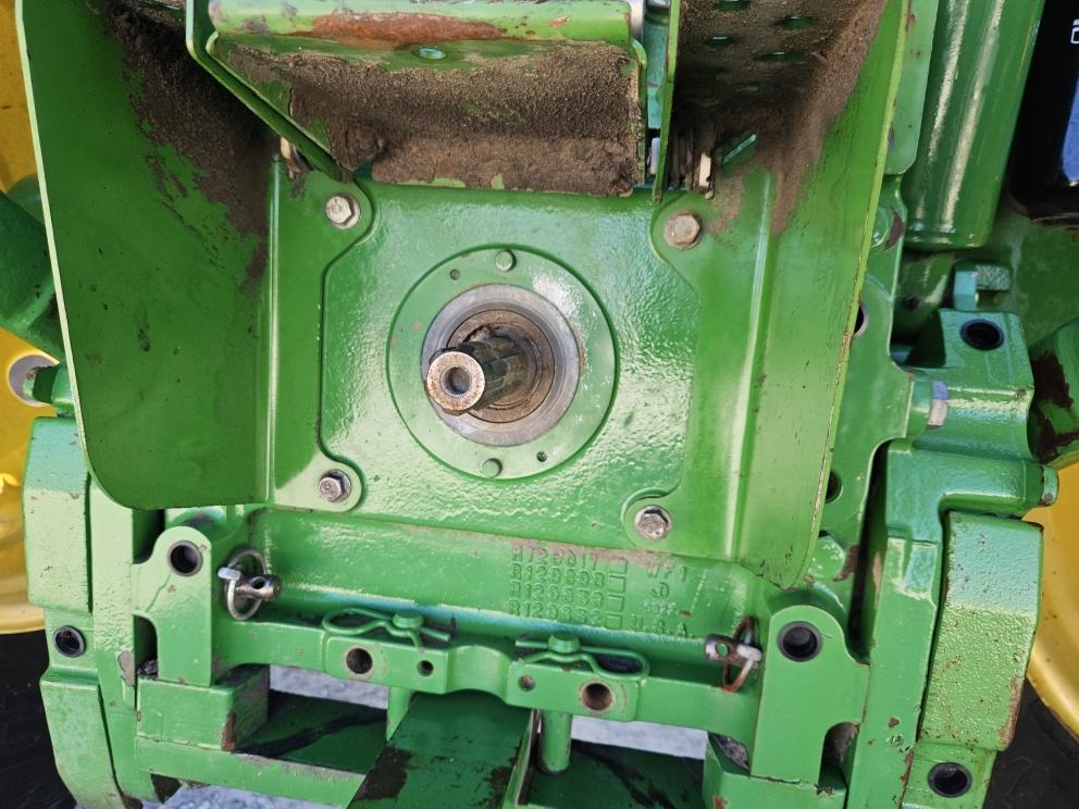 Image for 1996 John Deere 7200