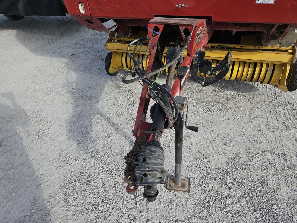 Image for 2012 New Holland BR7090