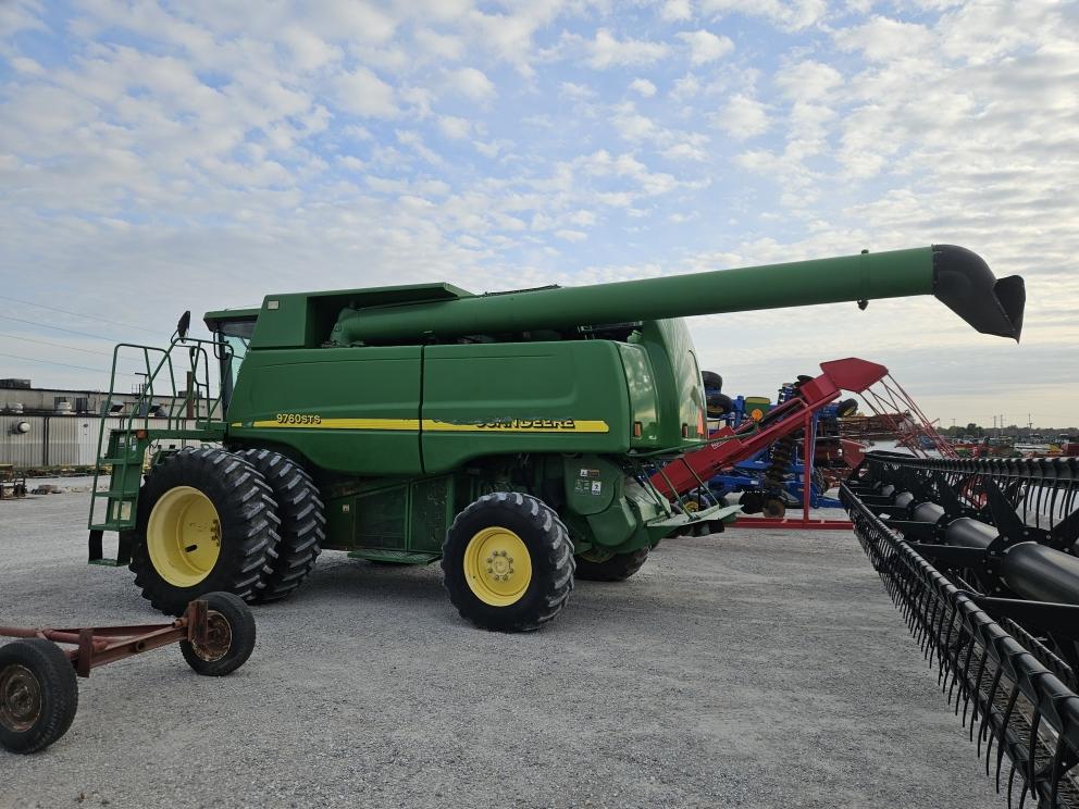 Image for 2005 John Deere 9760 STS