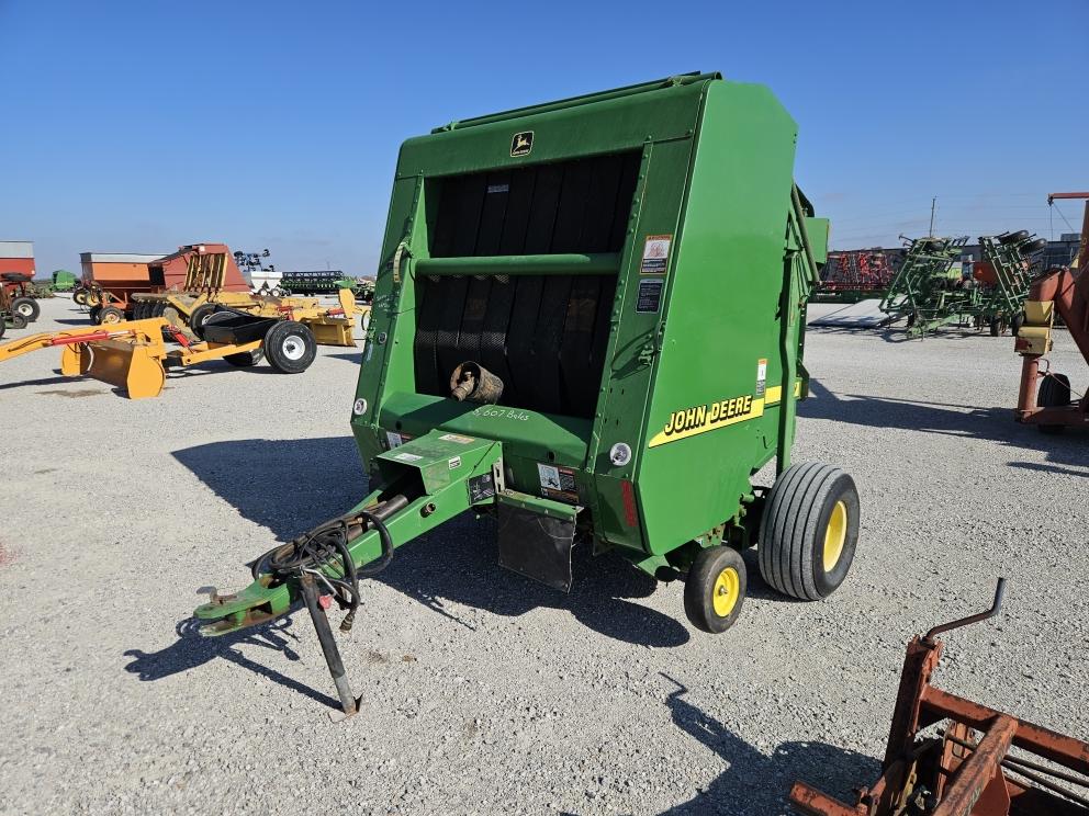 Image for 2001 John Deere 567