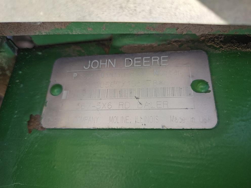 Image for 2001 John Deere 567