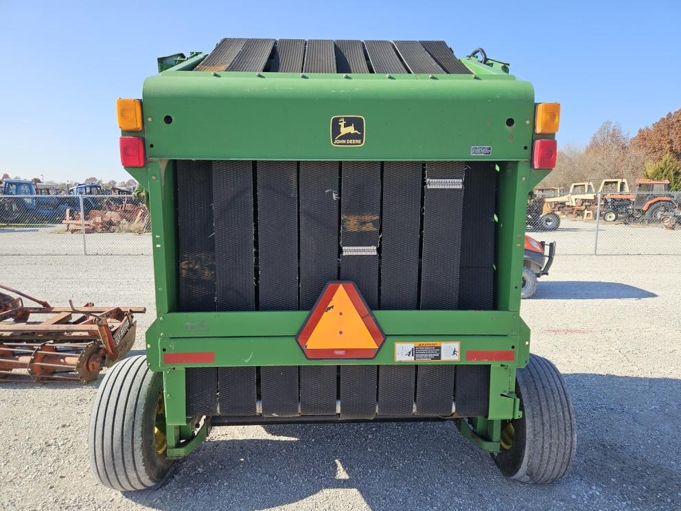 Image for 2001 John Deere 567