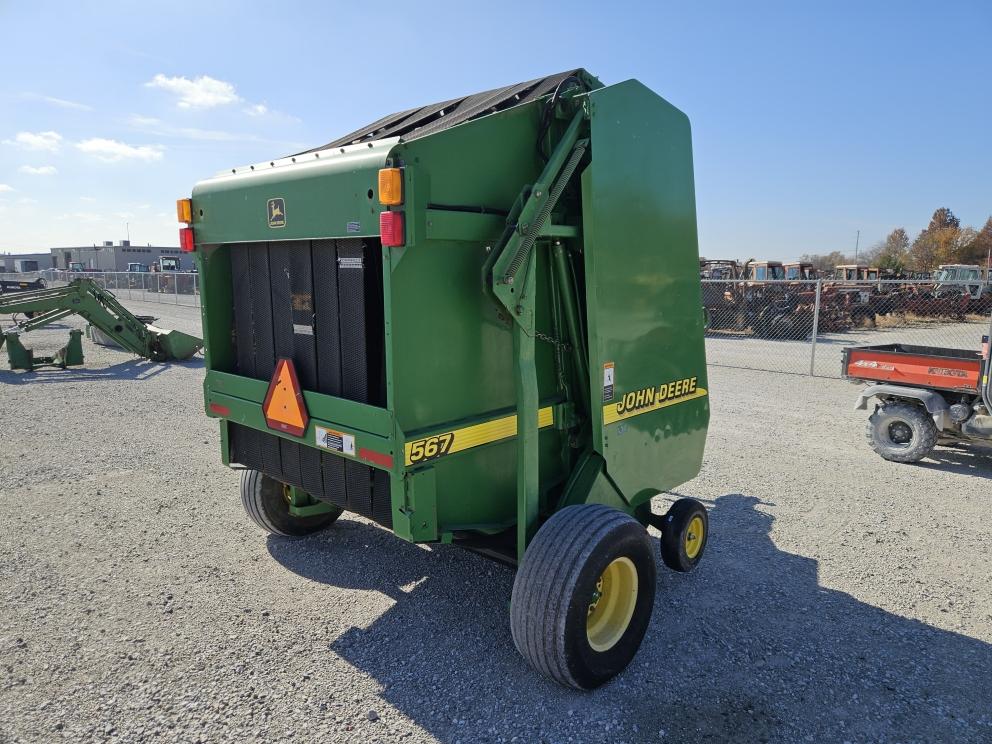 Image for 2001 John Deere 567