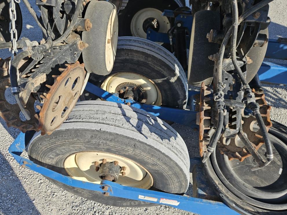 Image for 2012 Kinze 3660