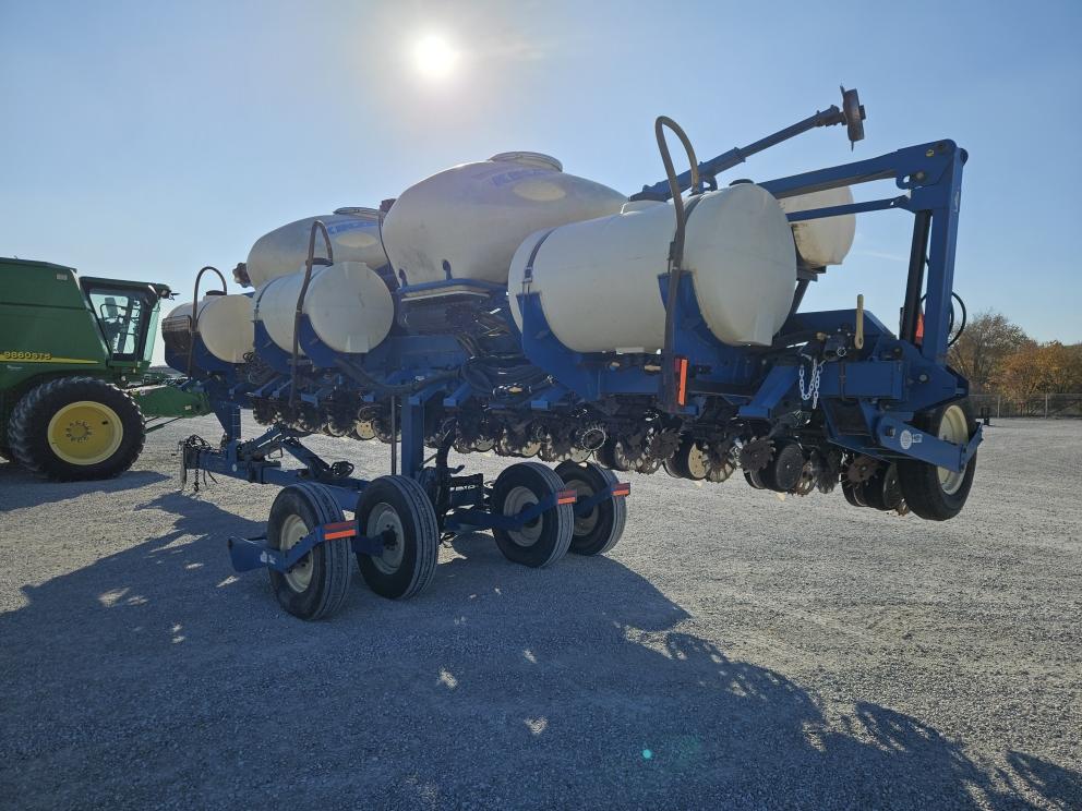 Image for 2012 Kinze 3660