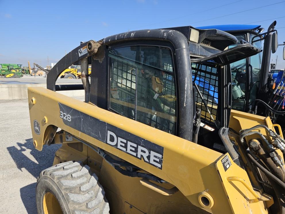 Image for 2006 John Deere 328