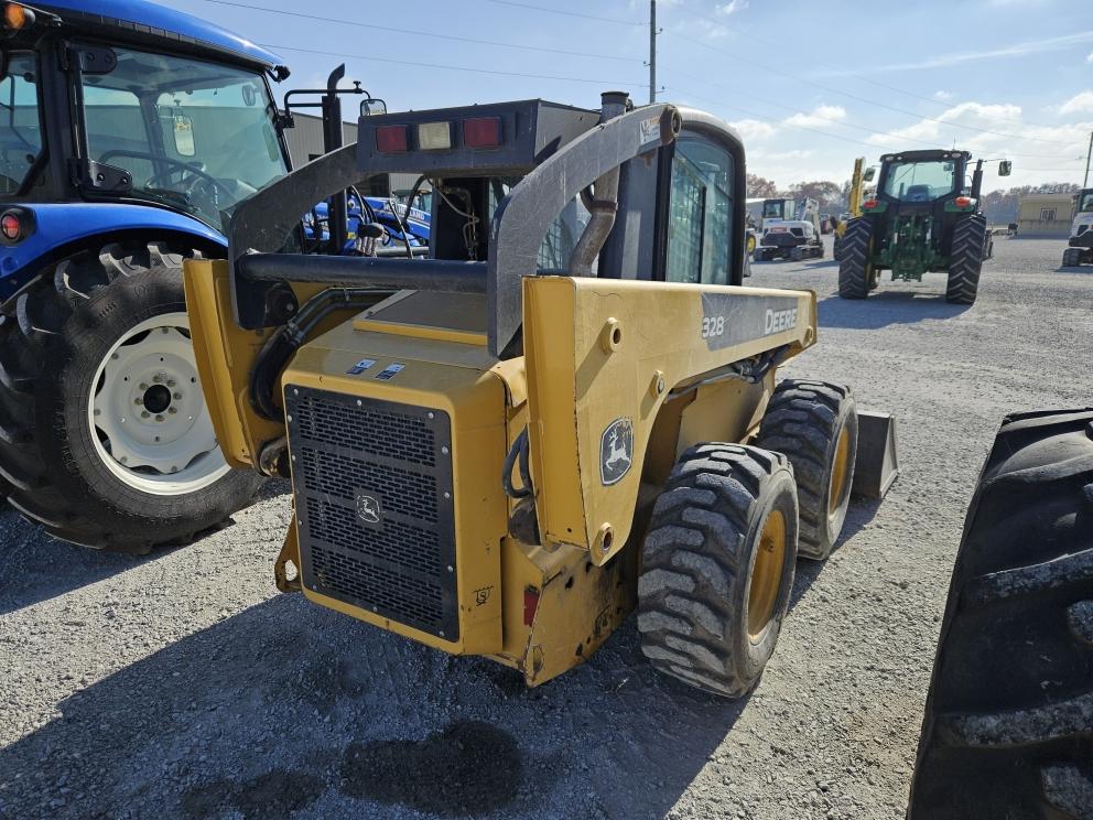 Image for 2006 John Deere 328