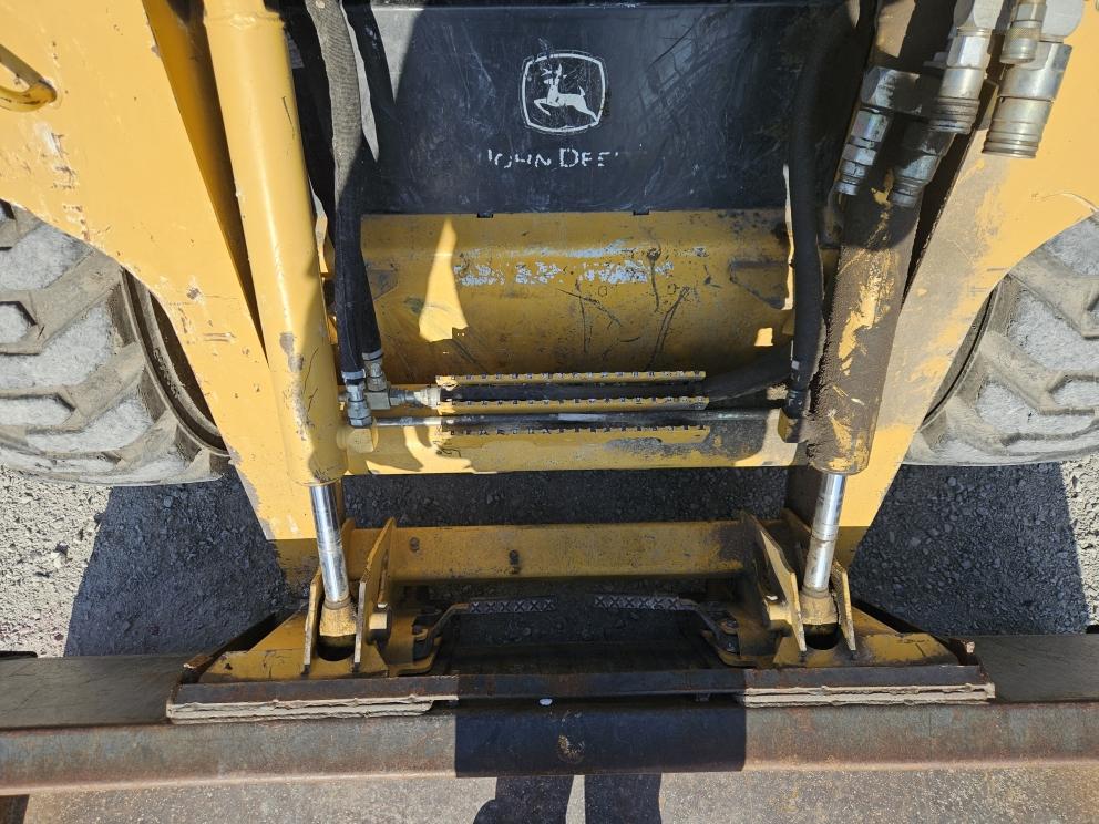 Image for 2006 John Deere 328