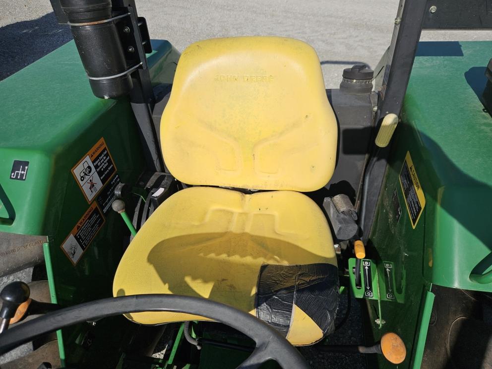Image for 2008 John Deere 5203