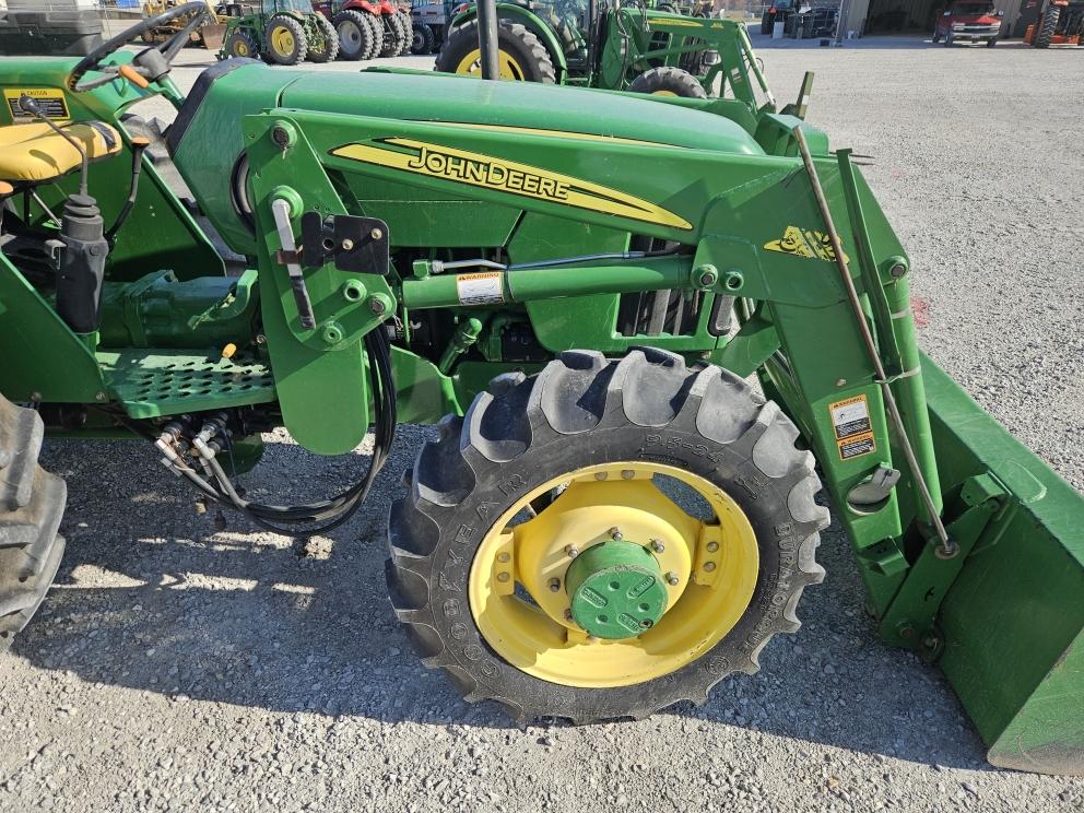 Image for 2008 John Deere 5203