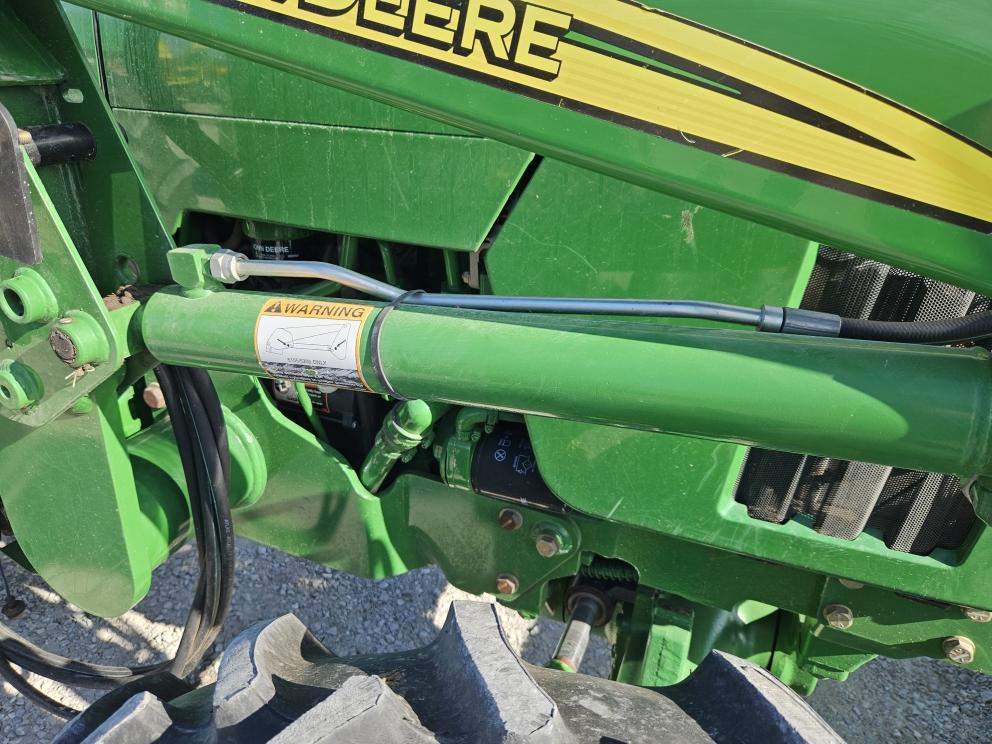 Image for 2008 John Deere 5203