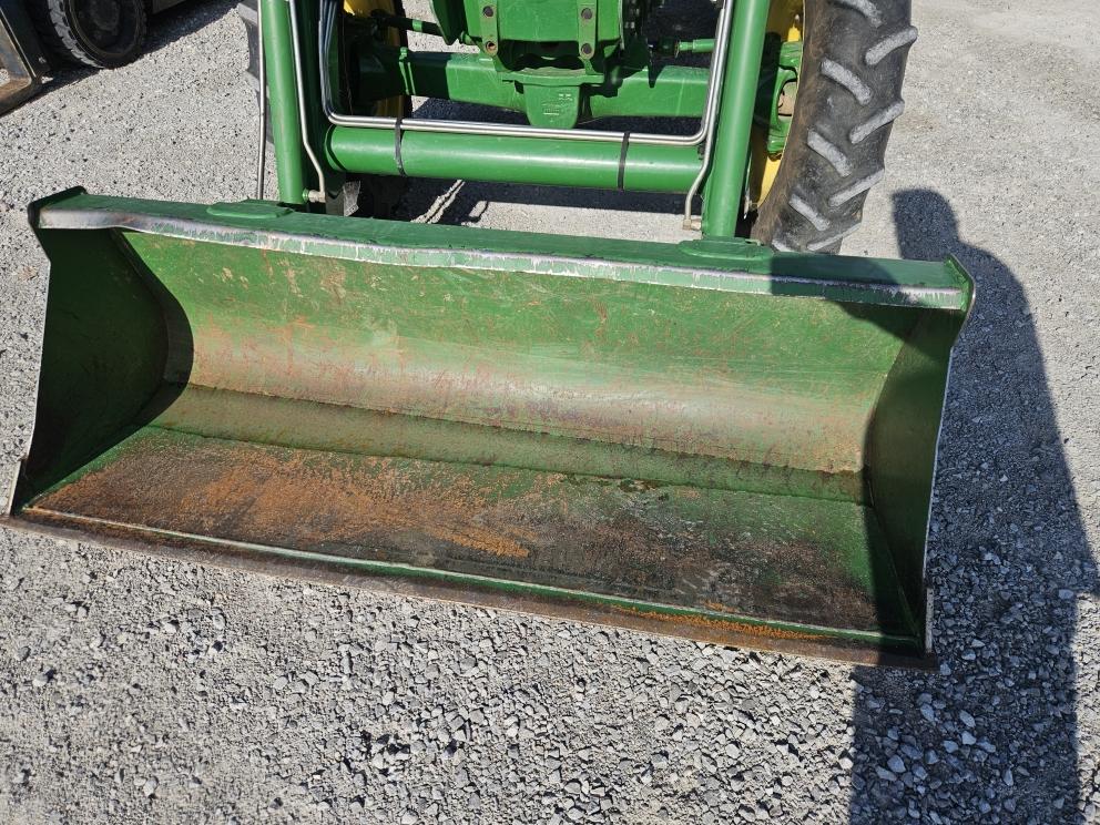 Image for 2008 John Deere 5203