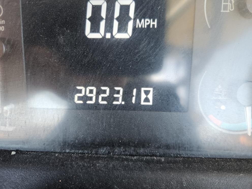 Image for 2016 John Deere 6105E