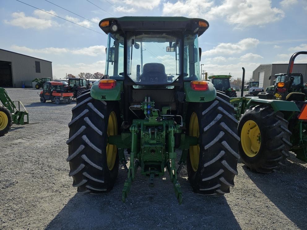 Image for 2016 John Deere 6105E