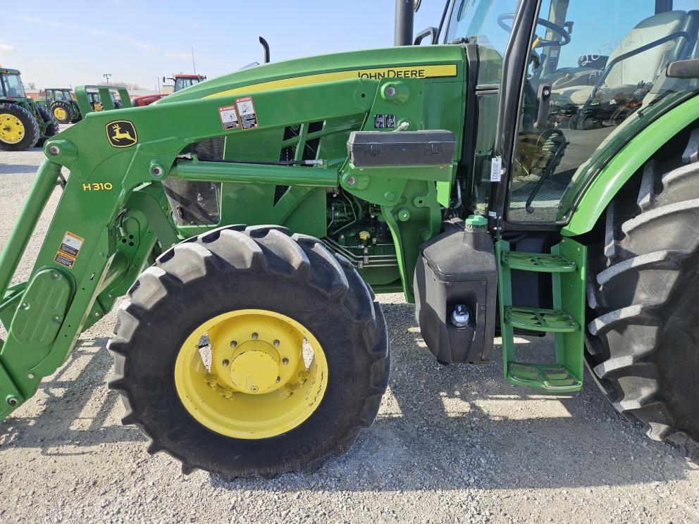 Image for 2016 John Deere 6105E
