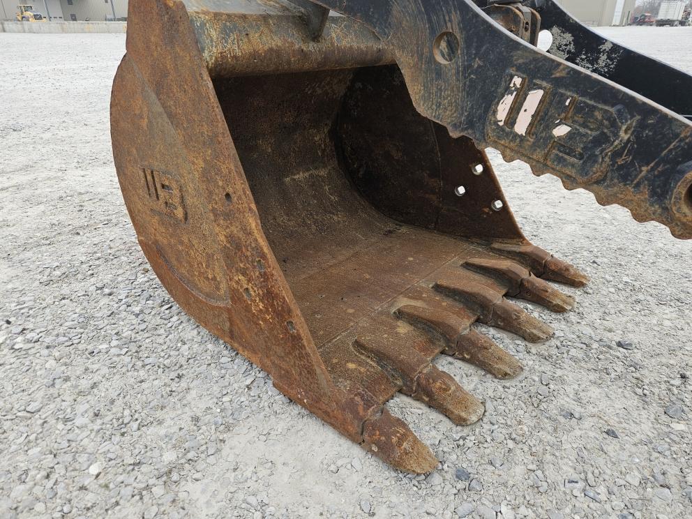 Image for 2022 Komatsu PC88MR-11