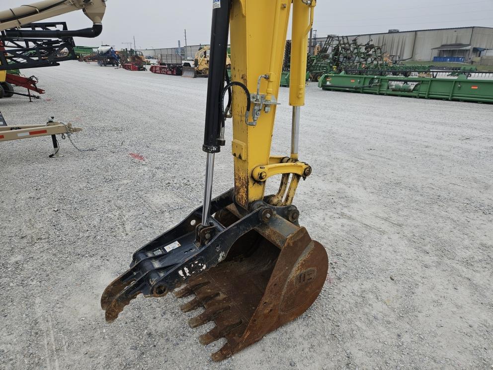 Image for 2022 Komatsu PC88MR-11