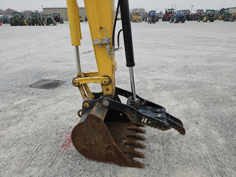 Image for 2022 Komatsu PC88MR-11