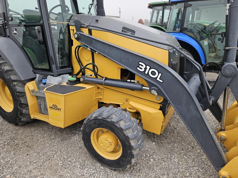 Image for 2019 John Deere 310L