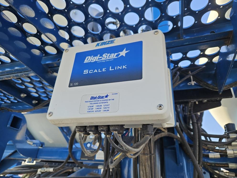 Image for 2012 Kinze 3600