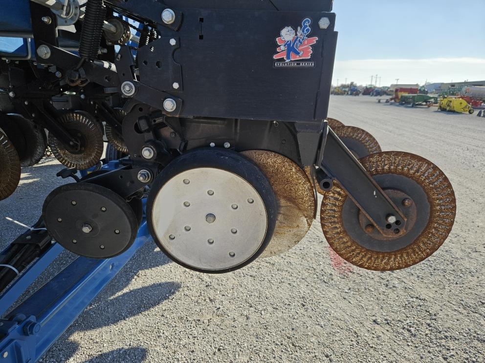 Image for 2012 Kinze 3600