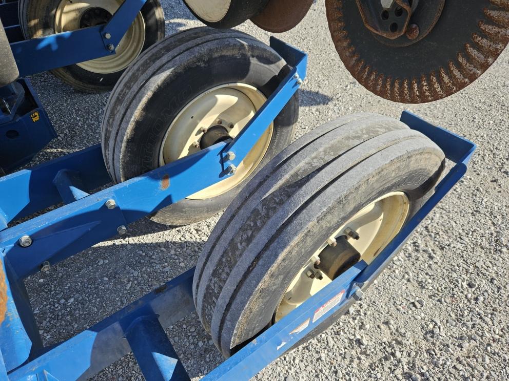 Image for 2012 Kinze 3600