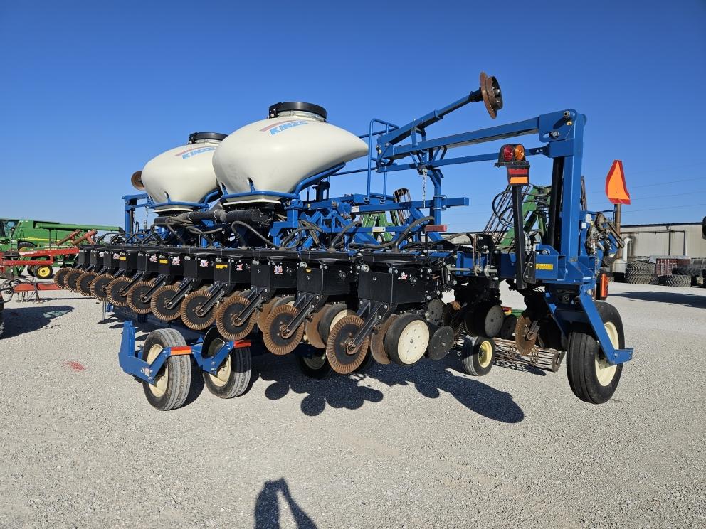 Image for 2012 Kinze 3600