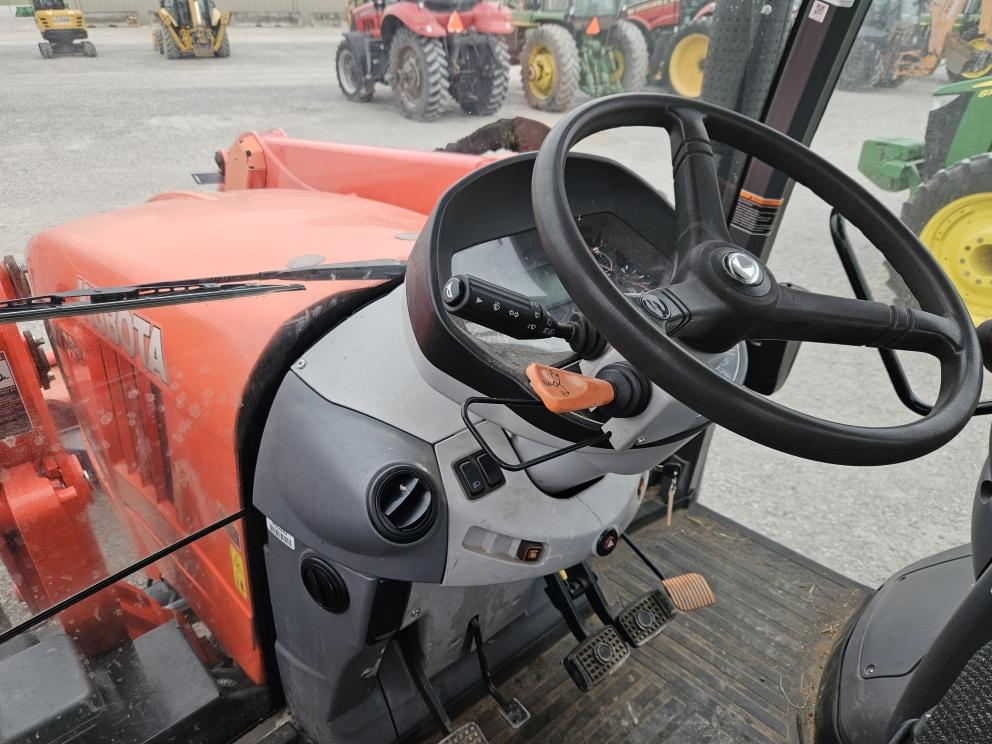 Image for 2019 Kubota M7-152 Deluxe