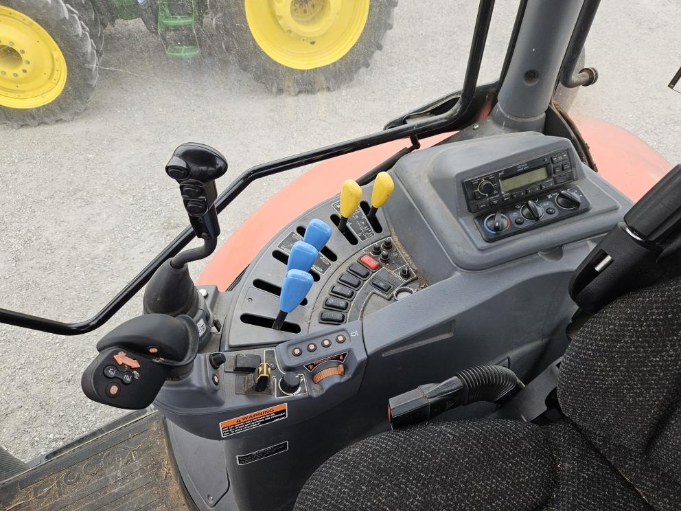 Image for 2019 Kubota M7-152 Deluxe