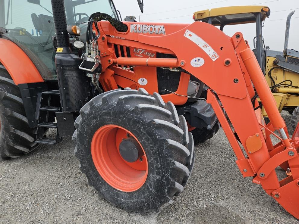 Image for 2019 Kubota M7-152 Deluxe