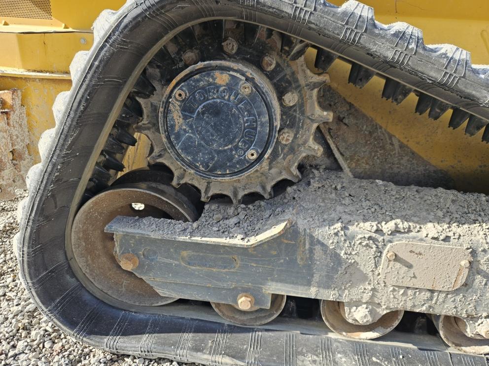 Image for 2021 John Deere 325G