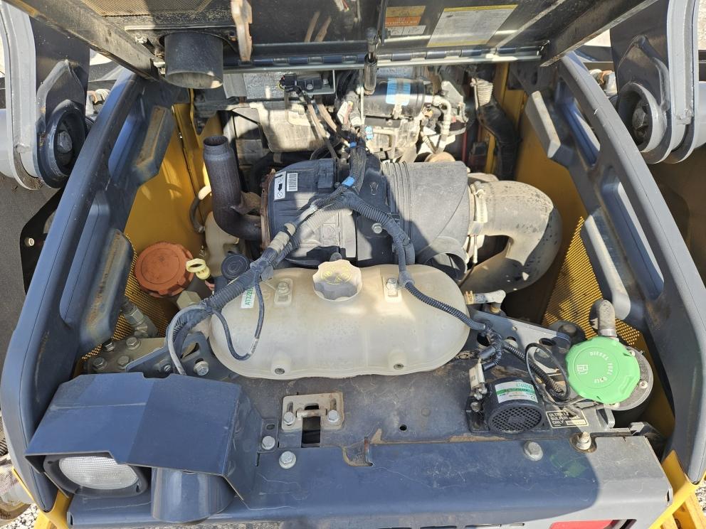 Image for 2021 John Deere 325G