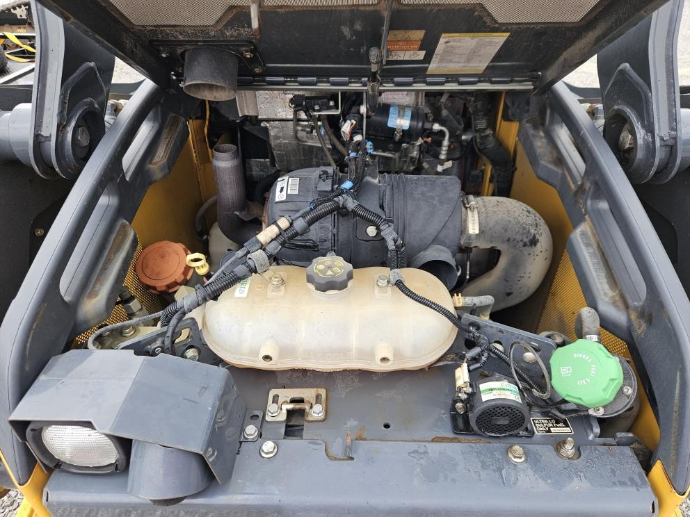 Image for 2021 John Deere 325G